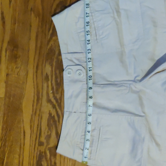 B Moss ecru shorts - Picture 5 of 5